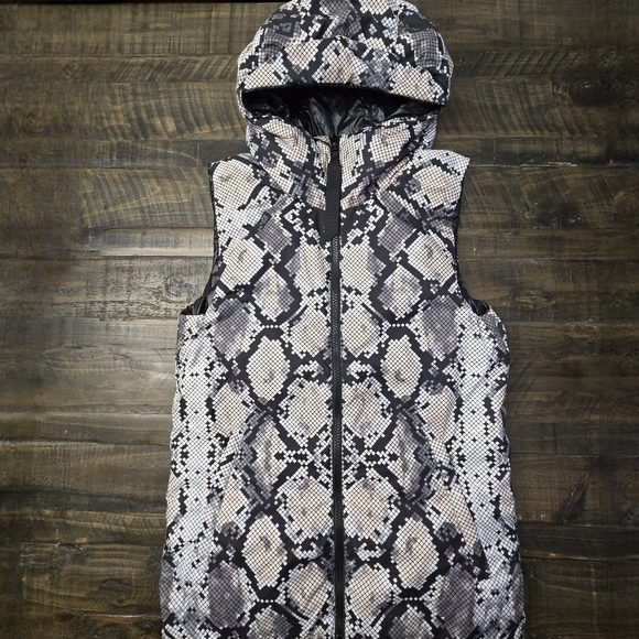 LULULEMON The Fluffiest Down Vest | 6 - Picture 5 of 14